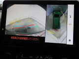 パノラミックビューモニター付き◎前後左右のカメラ映像で駐車をサポート!障害物をいち早く確認。
