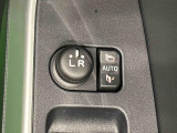 オート格納機能付きミラー  キーフリーシステムのドア施錠に連動して自動的に格納!乗降時のミラー操作の手間が省けて便利です♪閉じ忘れを防げるほか、降車の直前まで後方の確認ができます!!