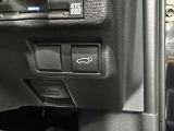 運転席からもトランクを開閉できます!