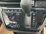タッチパネル式オートエアコンなのでお手入れもラクラク!