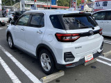 広々とした車内空間に優れた燃費性能。更にデザインも上質で人気のお車です!