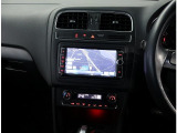 VW純正インフォティメントシステム、大変使いやすいタッチパネル型ナビゲーションでETC2.0とバックカメラが付いています。