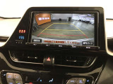 バックガイドモニターで、後方を確認しながら安心して駐車することができます。運転初心者も熟練者も必須の機能ですよ!
