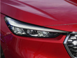【LEDヘッドライト】省電力で長寿命の明るく運転しやすいLEDヘッドランプです。明るく照らすので暗い夜道からお客様を守ってくれます。