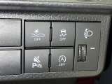 アイドリングストップ機能がついているので、停車時にエンジンを止めて燃料消費を抑えます。環境にもお財布に優しいですね♪