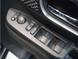 ◆パワーウィンドウスイッチ◆運転席から全席の窓の開閉操作を行うことが出来いつでも換気ができます!