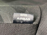 車両側方からの衝撃を緩和するSRSサイドエアバッグ(運転席/助手席)に加えて,SRSカーテンシールドエアバックも標準装備