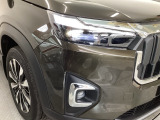 【LEDヘッドライト】ディスチャージヘッドライト(HID)と同等の明るさで、夜道や雨天走行が明るく視界良好!! フォグライトも装備で、安心感さらにUPです♪安心ドライブを楽しんで下さい♪
