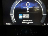 道路標識をディスプレイ確認できる【ロードサインアシスト】で見落とし防止をサポートします。