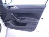 認定中古車は1年間、走行距離は無制限の保証が付いております。