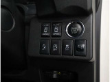 電動のスライドドアで楽々スムース!運転席から開閉の操作ができます!&スタートスイッチを押してエンジン始動ができるスマートキーが装備されています♪ポケットや鞄からキーを出さずに乗り込めます♪