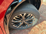 235/55R19タイヤと専用アルミホイール付き!冬タイヤは別途ご用意が必要です。ぜひご相談ください(^^♪
