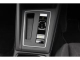 ミッションは、7速DSG。エンジンのスタート、ストップはボタンをプッシュ。