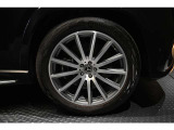 メルセデスの認定中古車「サーティファイドカー」では、万一お車が故障した場合も、ご購入後1年間もしくは2年間※は走行距離にかかわらずメルセデス・ベンツ正規サービスネットワークで無料修理いたします