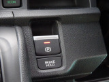 電子パーキング&ブレーキホールド機能も装備されており、より一層の安全運転をサポートいたします♪
