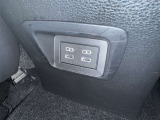 充電用USB付き。スマートフォンなどの充電に便利です。
