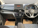 ◆◆◆運転席まわりはこのように機能的にまとまっています。足元が広くて、開放的ですよ!ぜひお座りください。