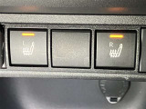寒い季節もスイッチ一つでシートがポカポカに!これはかなり快適です!運転席と助手席にございます!!!