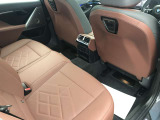 【エアバック】BMWのエアバックやその他の安全装備は、互いに補完しあう事で徹底した安全性を貫きます。万一の事故の際にそれぞれ最適な保護を提供してくれます!
