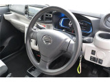 ハンドル周りもスッキリしていて運転しやすいです。