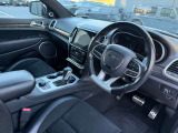 ステアリングを握ればJeepワールドが目の前に広がります!