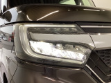 LEDヘッドライト(右側)です