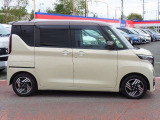 中古車だからこそボディーコーティングがおすすめ!下地処理が重要なコーティングはもちろんプロの施工でピカピカに仕上げます。濃色車は親水性、淡色車は撥水性のものがオススメです!