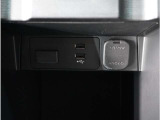 【USB接続】USB接続も可能です。スマホと連動して音楽も再生可能です。