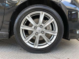 純正16インチアルミ!タイヤサイズは195/50R16です