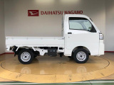 中古車は一物一価、同じようなお車でも、整備状況、内外装の状態など様々です。