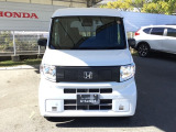 お客様に安全で快適なカーライフをお送りいただくために、中古車にも高いレベルの品質基準を設け、その基準に従って、全ての中古車について納車前整備を実施しています。