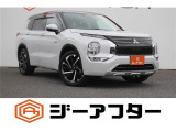 三菱 アウトランダー PHEV 2.4 P 4WD