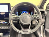 ステアリングスイッチ搭載!手を離さずに手元のスイッチでさまざまな操作が可能。運転中、視線をそらさなくても操作ができて安全です!