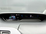 メーター内のカラーディスプレイには運転をサポートするさまざまな情報を表示します☆