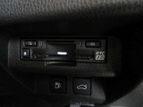 ETC2.0車載器は高速道路上に設置されたITSスポットと双方向通信を行い、ETC機能に加え安全運転をサポートする交通情報を提供してくれます♪