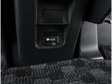 AC電源 AC100V・1500W 室内コンセント(センターコンソールボックス後方)