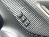 【メモリー機能付きパワーシート】ドライバーごとに設定したシート位置を記憶して、ボタン一つで切り替えできる便利な機能!運転する方が複数名いらっしゃるご家庭におすすめです♪