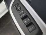 ◆パワーウィンドウスイッチ◆運転席から全席の窓の開閉操作を行うことが出来いつでも換気ができます!