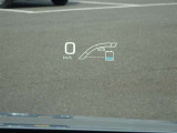 カラーヘッドアップディスプレイ付き。少ない視線移動で情報を確認できるので、運転の疲労軽減に繋がりますよ♪