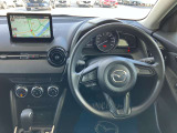 すっきりとしたハンドル周りのデザインで、運転席の操作性も良く、リラックスして運転をしていただけます。