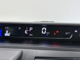 スピードメーターは見やすいデジタルメーターです♪