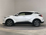 広々とした車内空間に優れた燃費性能。更にデザインも上質で人気のお車です!
