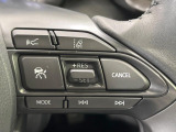 【レーダークルーズコントロール】高速道路での長距離走行が楽に!!自動で速度を保つクルーズコントロールが、衝突軽減システムと連携し、前方の車両を感知して車間を保つように速度調節してくれます!!