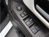 ◆パワーウィンドウスイッチ◆運転席から全席の窓の開閉操作を行うことが出来いつでも換気ができます!