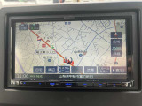 メモリーナビ装備、最近の主流がHDDからメモリーナビになってきてます。フラッシュメモリーは、処理や検索スピードでHDDを上回ります。耐久性も増しますので、故障の心配も少ないです。