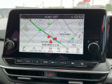 簡単快適な操作性で目的地まで安心です♪♪ メーカーライン装着NissanConnectナビ♪♪フルセグTV視聴可♪♪走行中の視聴は不可です!