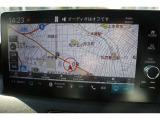 バックカメラを搭載しておりガイドラインも表示されますので車庫入れも安心ですね♪
