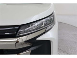 LEDランプ車 白く照らされるのが特徴です。明るいだけでなく、周囲からの認知されやすく歩行者や死角にいる方へアピール効果、安全性が飛躍的に向上します!