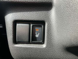 運転席にはシートヒーター機能付き!直ぐに暖かくなる為、真冬の寒い朝一には重宝される嬉しいアイテムです!
