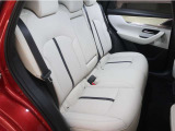 【ISOFIX(アイソフィックス)】お子様がいらっしゃるご家庭は必見!後席にチャイルドシートを直接金具に固定出来るISOFIX規格対応の座席です♪シートベルトのみを使用しての固定よりも安定します!